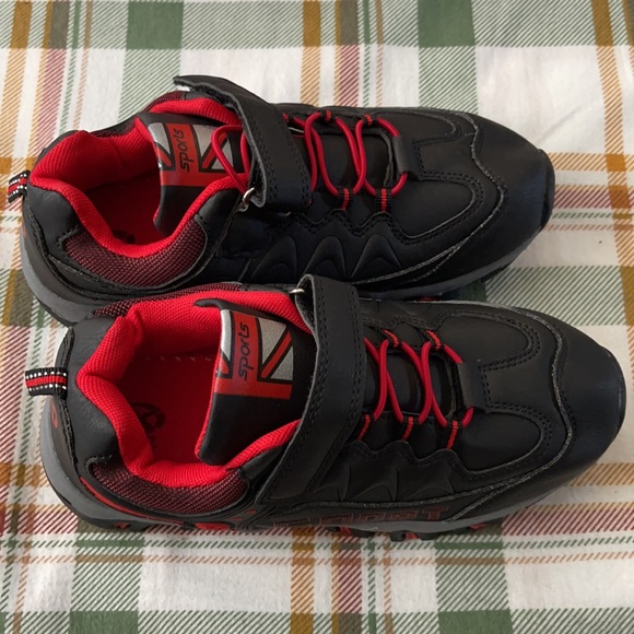 Women’s shoes, black/ red color, size 37 UK~5.5US, brand new never worn - Picture 3 of 6